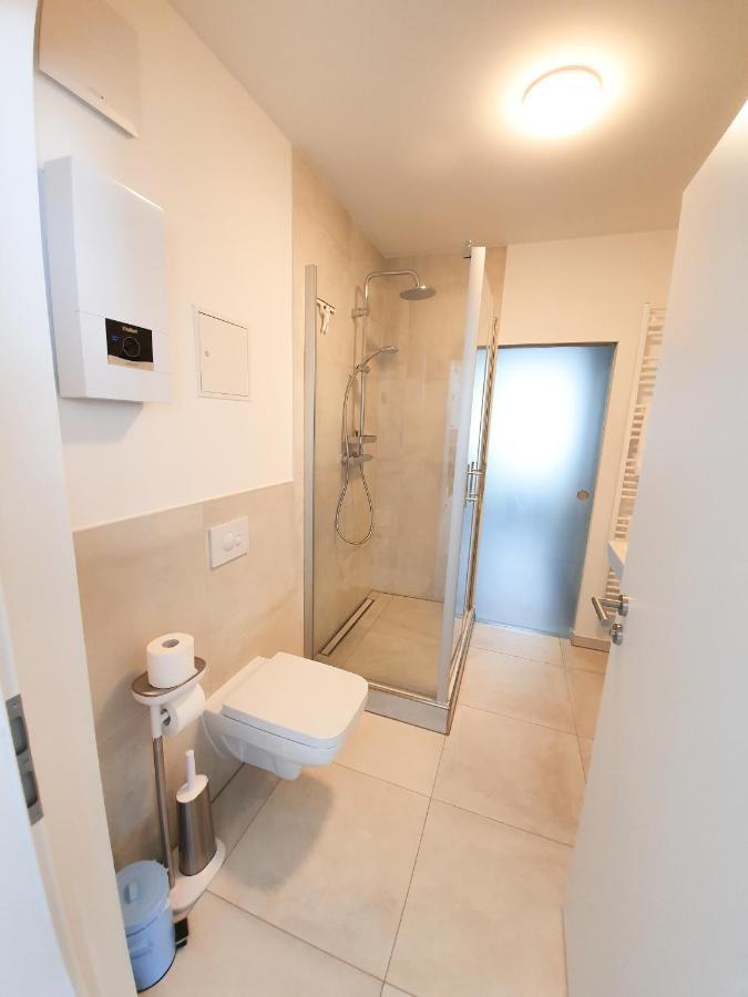 Pb Ferienwohnungen - Fewo 6 - Stilvoll Eingerichtetes Apartment Im Herzen Senftenbergs Eksteriør billede